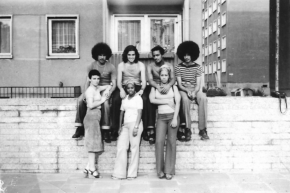 Yolanda Cuesta Osloal (rechts unten), Leipzig ~ 1980
