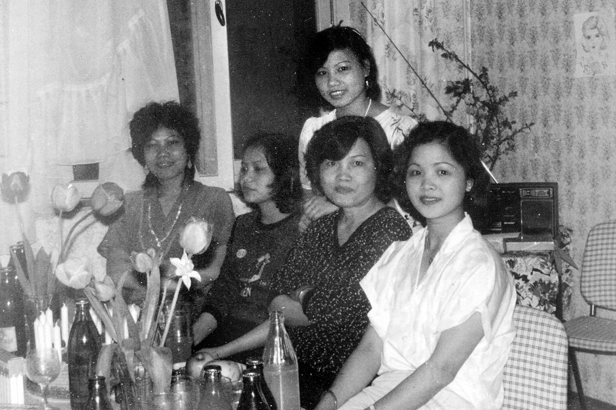 Trần Thanh Hương (stehend), Apolda 1988