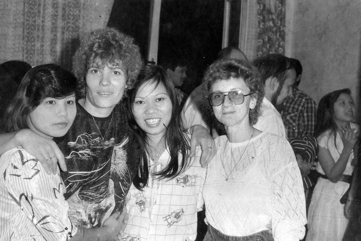 Trần Thanh Hương (links), Apolda im Januar 1988