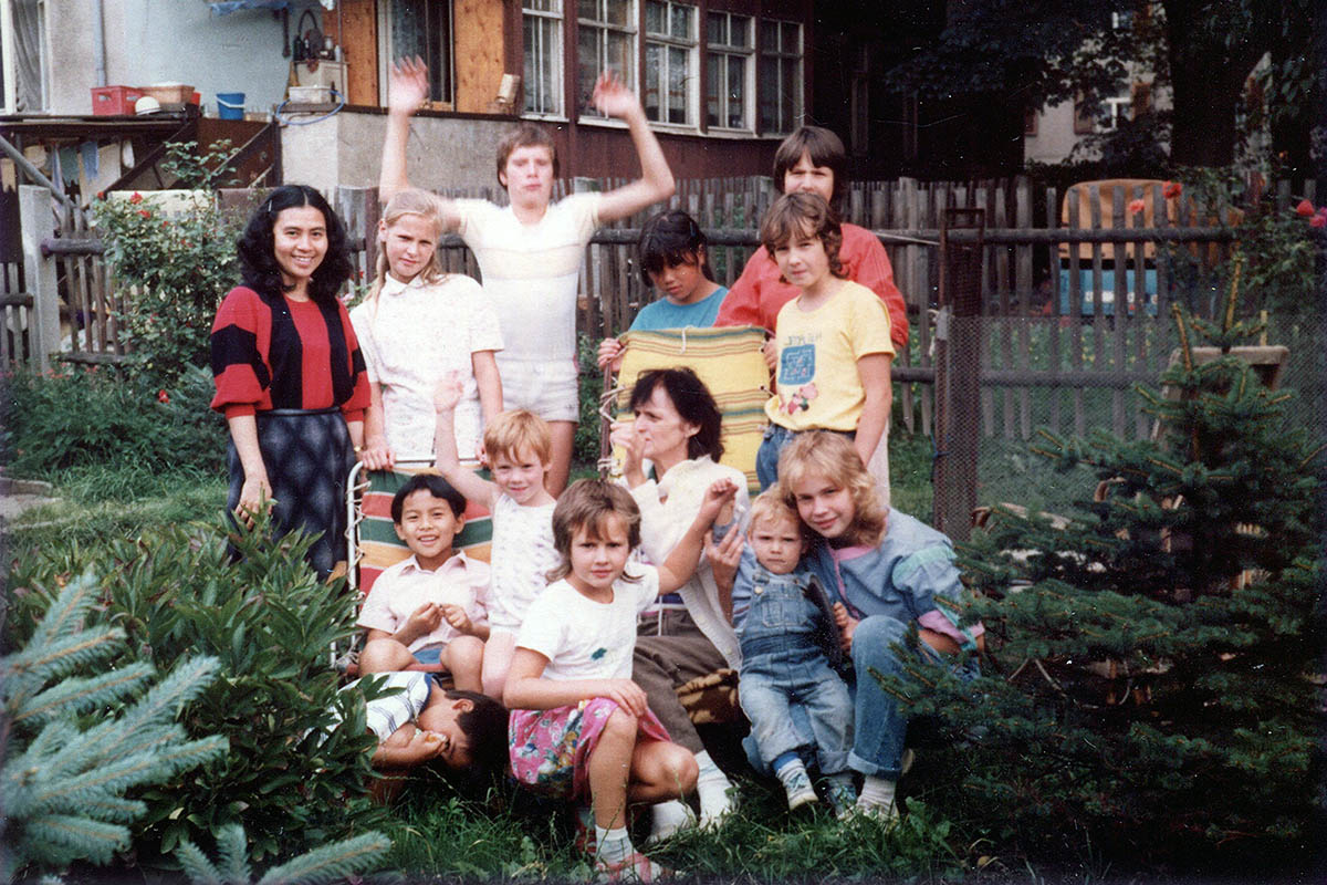 Trần Thị Thu Hương, Duc Viet mit Familie Dittloff, Dresden 1988