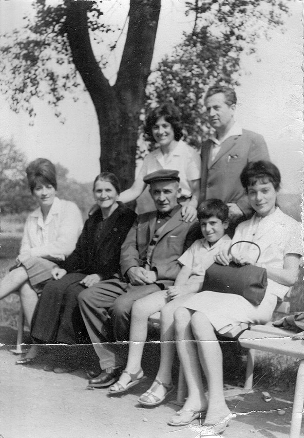 Kostas Kipuros mit Familie, Leipzig 1964