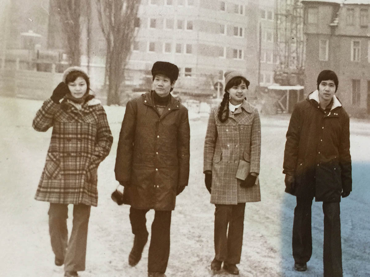 Phạm Thanh Hà (2. von rechts), Gotha 1975